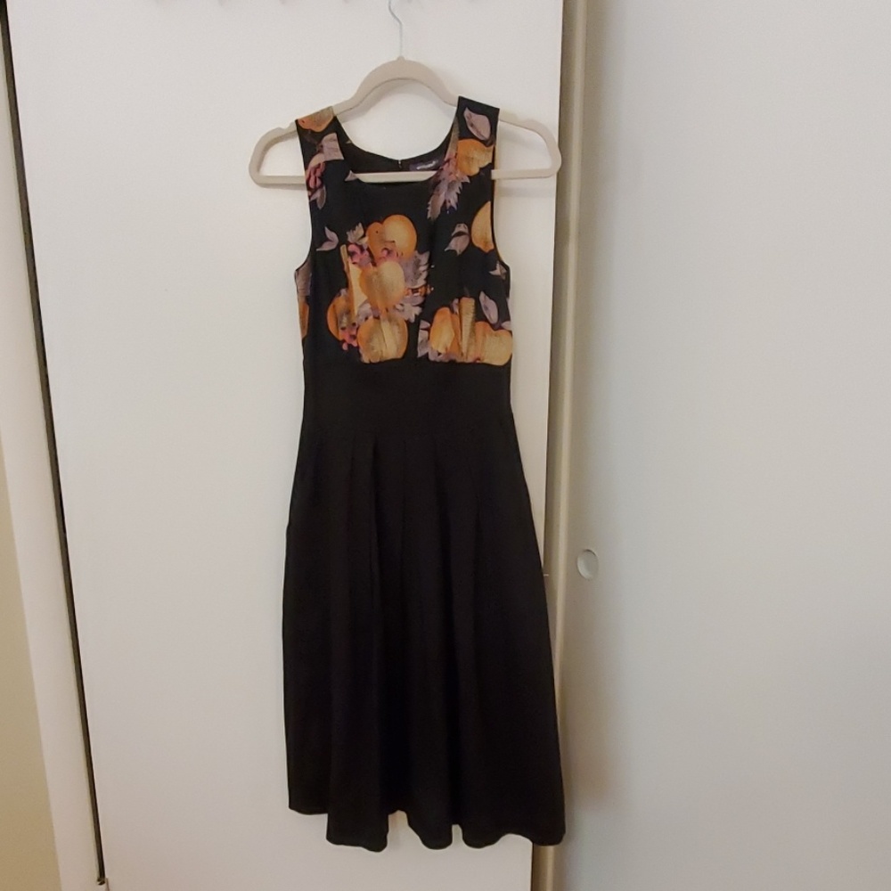 Retro 50s style dress with pockets
